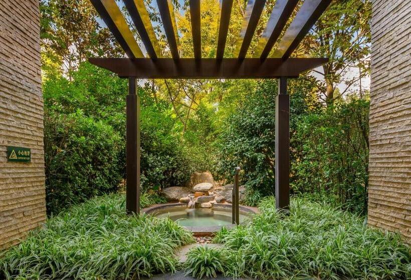 اتاق استاندارد با تخت بزرگ, Hualuxe Hotels & Resorts Kunming, An Ihg