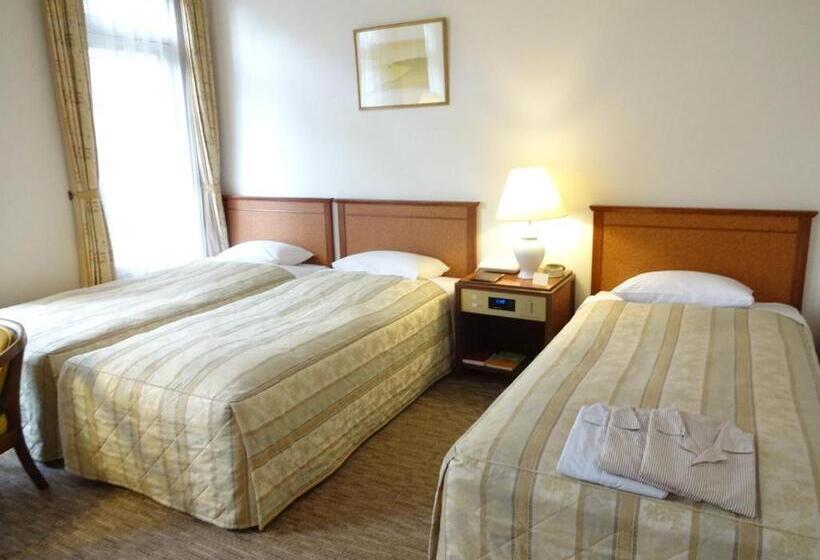 غرفة قياسية ثلاثية, Kyu Karuizawa Hotel Otowa No Mori