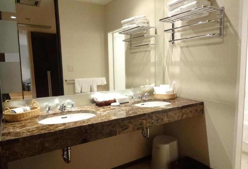 جناح, Kyu Karuizawa Hotel Otowa No Mori