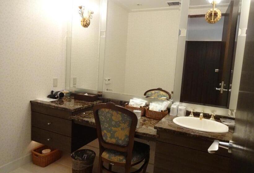 جناح ملكى, Kyu Karuizawa Hotel Otowa No Mori