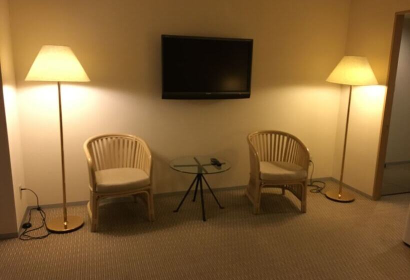 جناح, Kyu Karuizawa Hotel Otowa No Mori