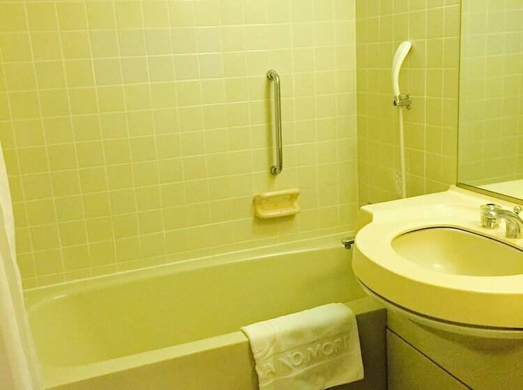 غرفة قياسية ثلاثية, Kyu Karuizawa Hotel Otowa No Mori