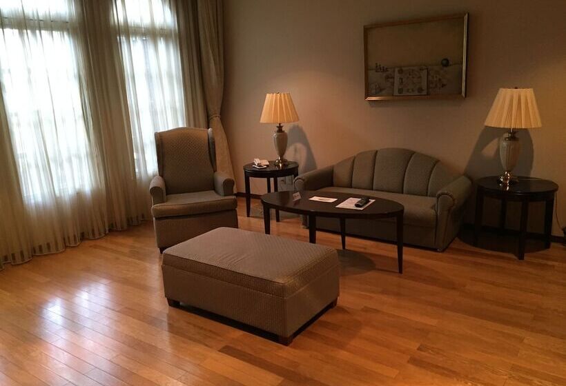 جناح, Kyu Karuizawa Hotel Otowa No Mori