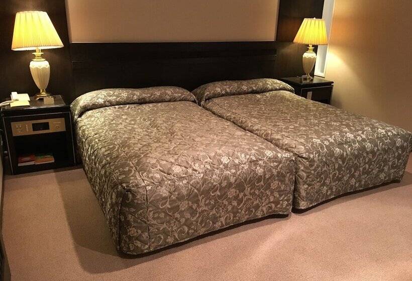 جناح, Kyu Karuizawa Hotel Otowa No Mori