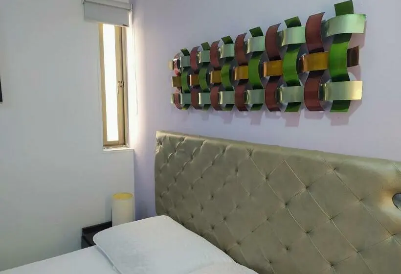 スタンダードルーム, La Casa Dorada