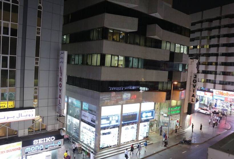 标准三人间, Mariana