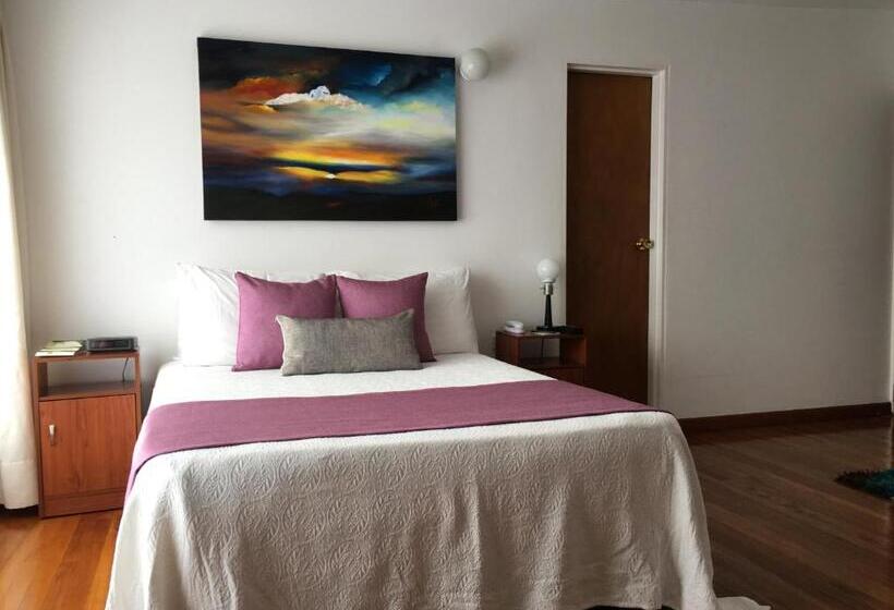 スタンダードシングルルーム, Regine S Manizales