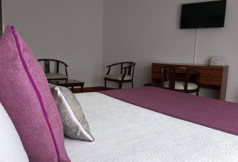 스탠다드 룸, Regine S Manizales
