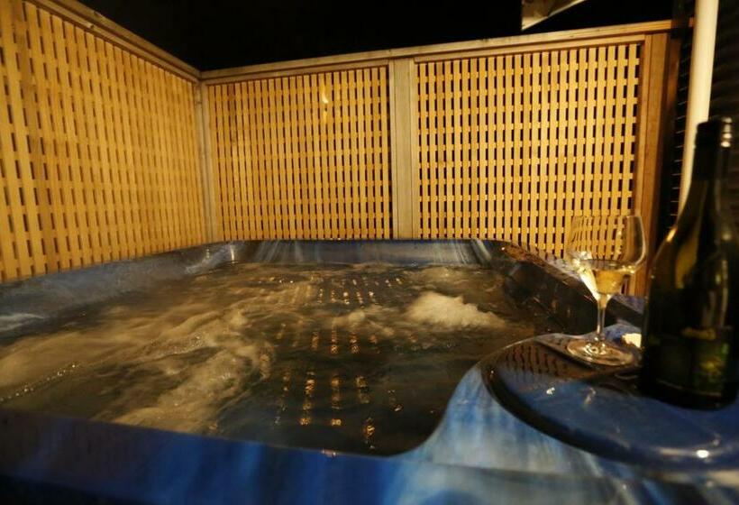 בקתת חדר, Rocky Mountain Chalets Ohakune