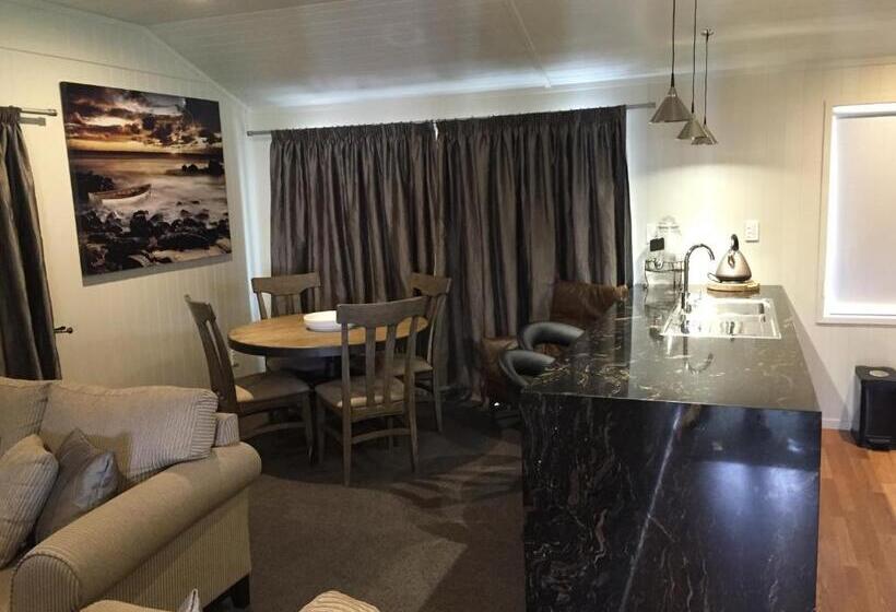 בקתת דלוקס בת חדר 1, Rocky Mountain Chalets Ohakune