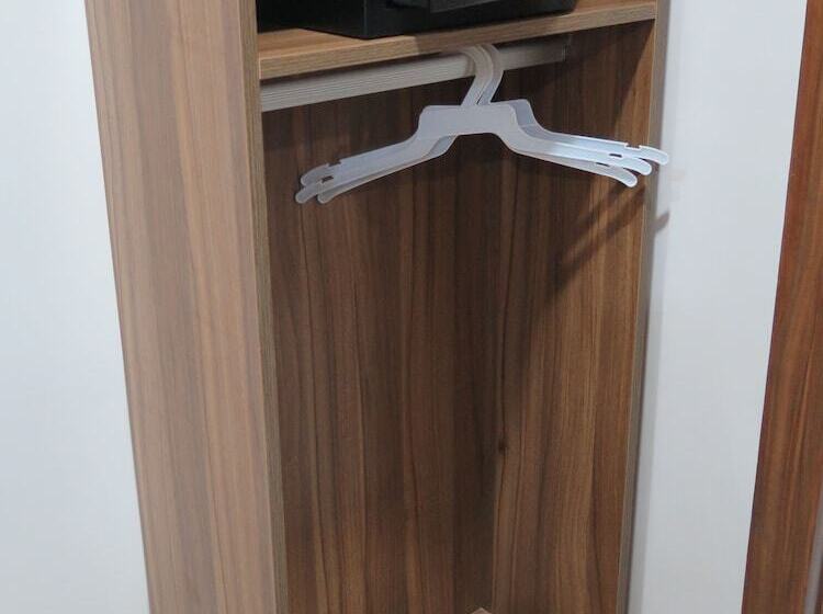 اتاق لوکس سه تخته, S Hotel & Residences