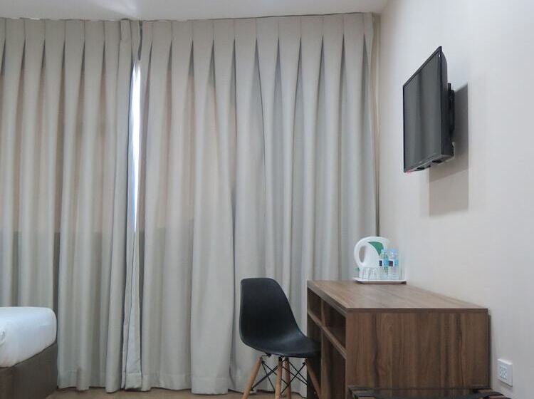 اتاق لوکس سه تخته, S Hotel & Residences