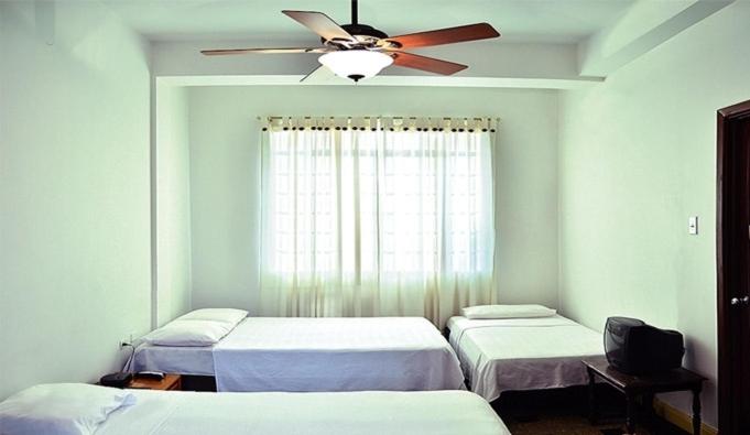 3 Kişilik Temel Oda, Savoy