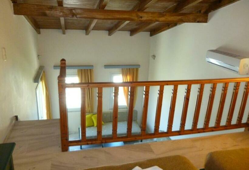 Номер Дюплекс, Mythos Beach Hotel Apartments