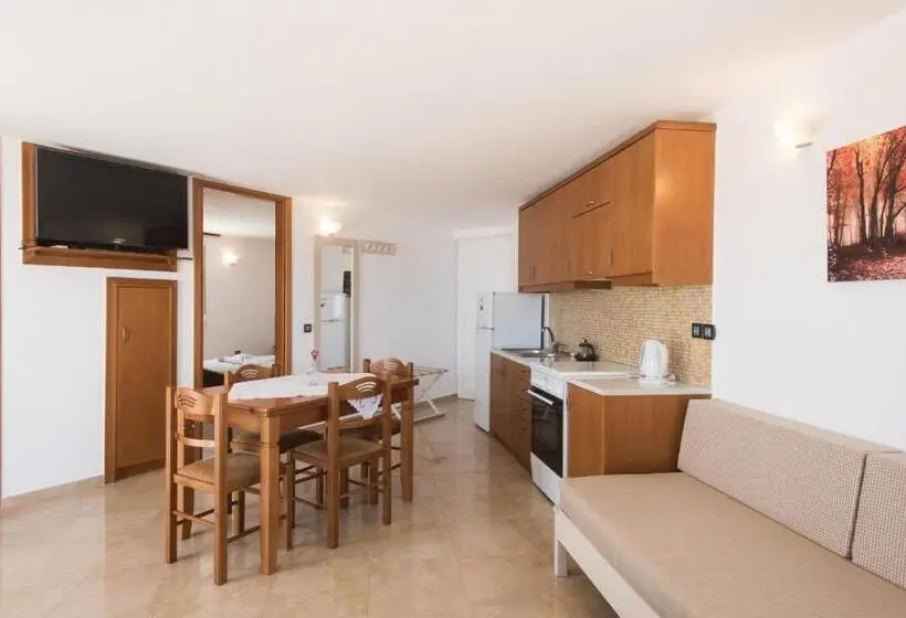 １ベッドルームのデラックスアパートメント, Mythos Beach Hotel Apartments