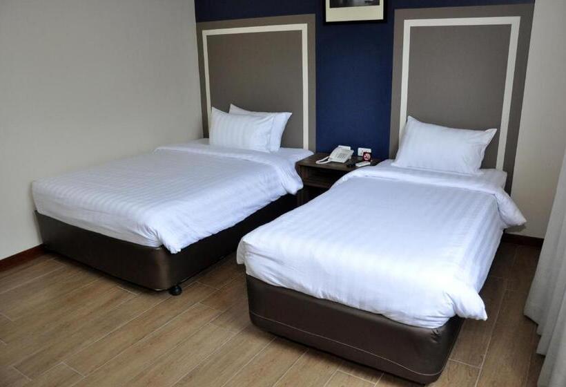 اتاق لوکس سه تخته, S Hotel & Residences