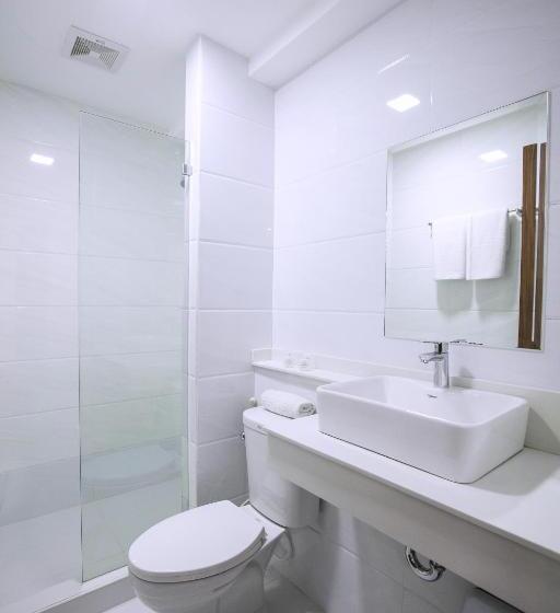 اتاق لوکس چهار تخته, S Hotel & Residences