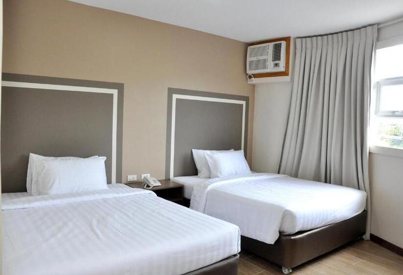 اتاق لوکس چهار تخته, S Hotel & Residences