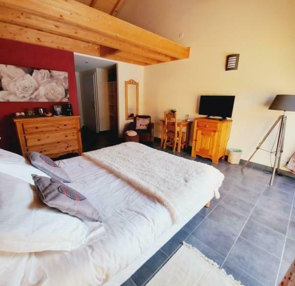 Номер Стандарт с Террасой, Au Cœur Des Lacs Chambres D Hôtes