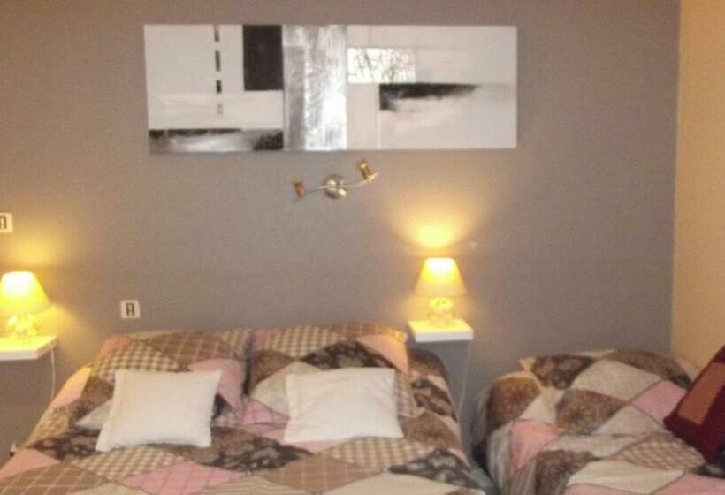 标准三人间, Chambres D Hôtes Le Belvédère