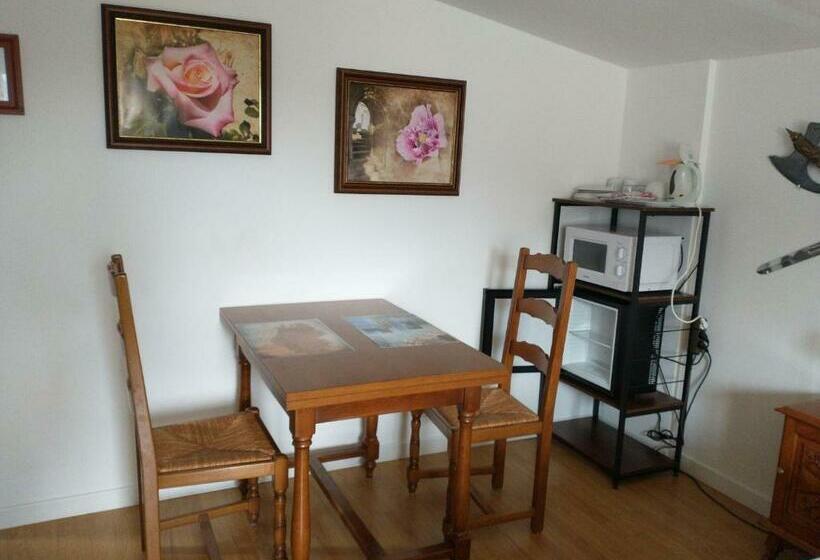 标准间, Châtelet Camelot