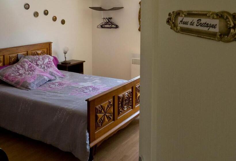 标准间, Châtelet Camelot