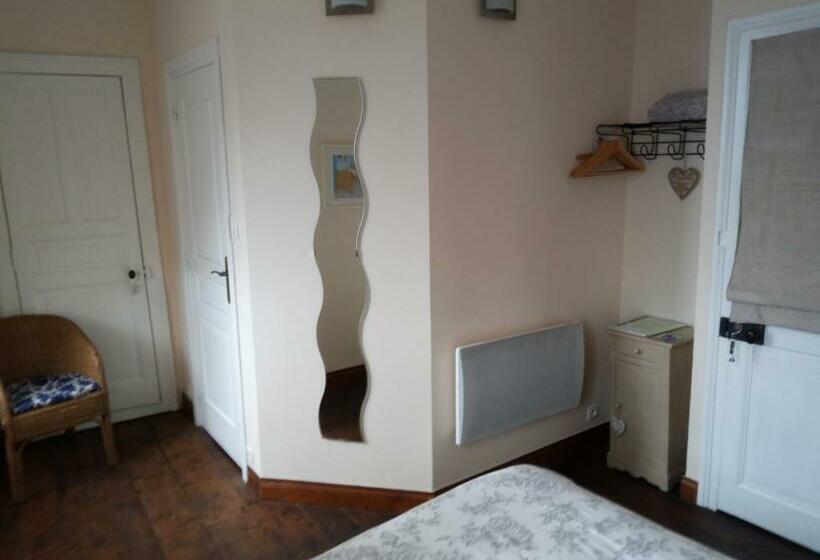 标准单人间, Domfront Numero Cinq