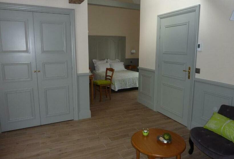 اتاق لوکس, Gentilhommière De La Grande Toutenais