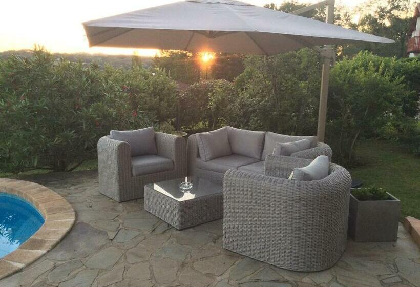 חדר סטנדרט עם מרפסת, Guest House Maison Iratzean