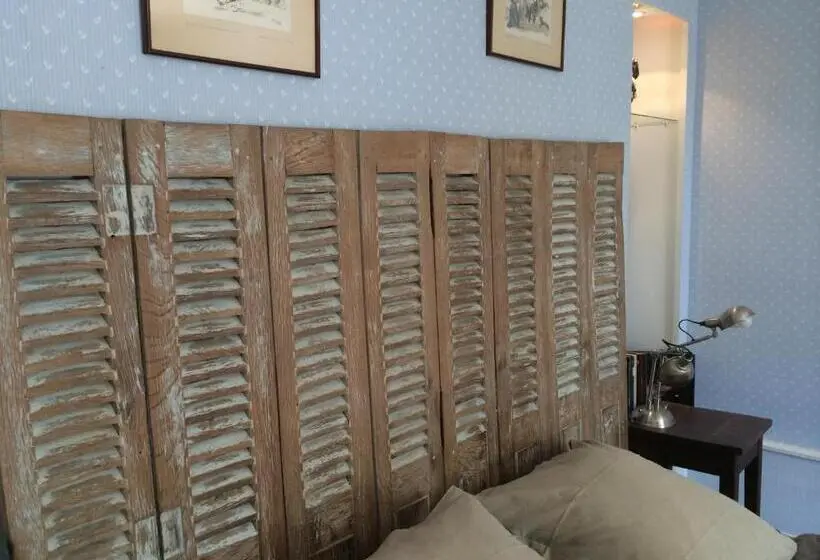 Comfort Kolmen Hengen Huone, La Barillerie