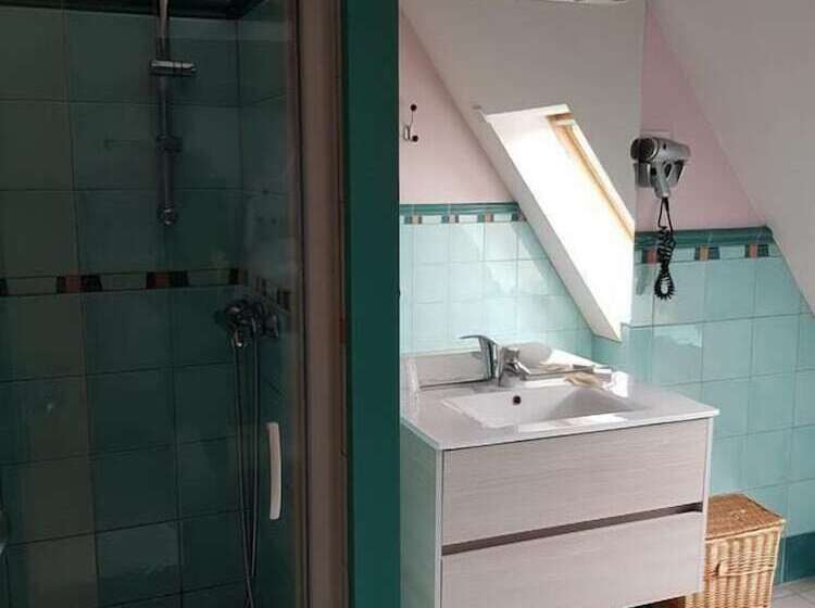 스탠다드 룸, La Forge De Labbaye