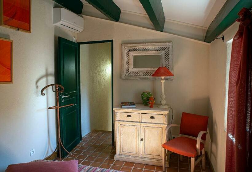 Номер Дюплекс, Le Clos Des Amandiers