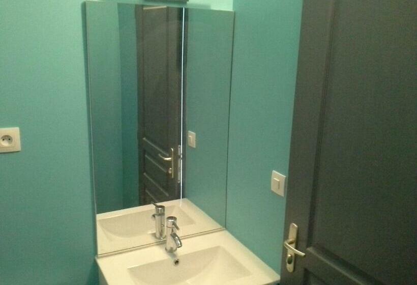 חדר קומפורט, Millot Conilhac