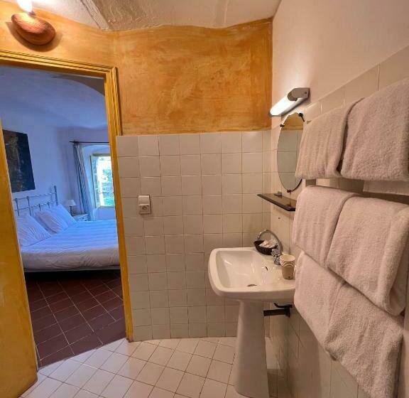 اتاق خانوادگی با چشم‌انداز کوه, Casa Musicale