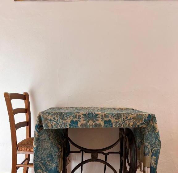 اتاق خانوادگی با چشم‌انداز دریا, Casa Musicale