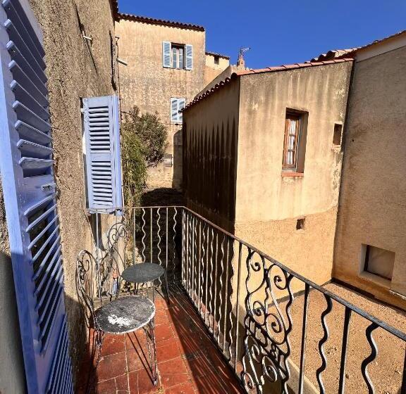 اتاق استاندارد با چشم‌انداز کوهستان, Casa Musicale