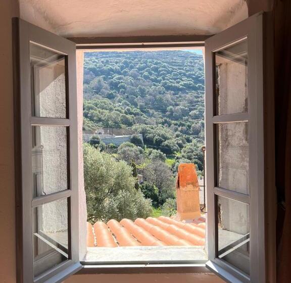 اتاق استاندارد با چشم‌انداز کوهستان, Casa Musicale