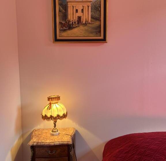 اتاق استاندارد با چشم‌انداز کوهستان, Casa Musicale