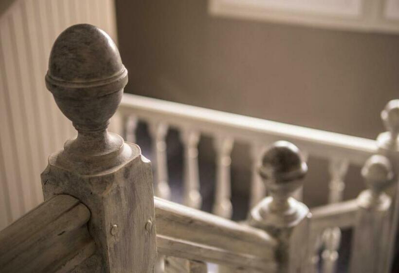 חדר סטנדרט לשלושה, Le Bannier Hotel Restaurant