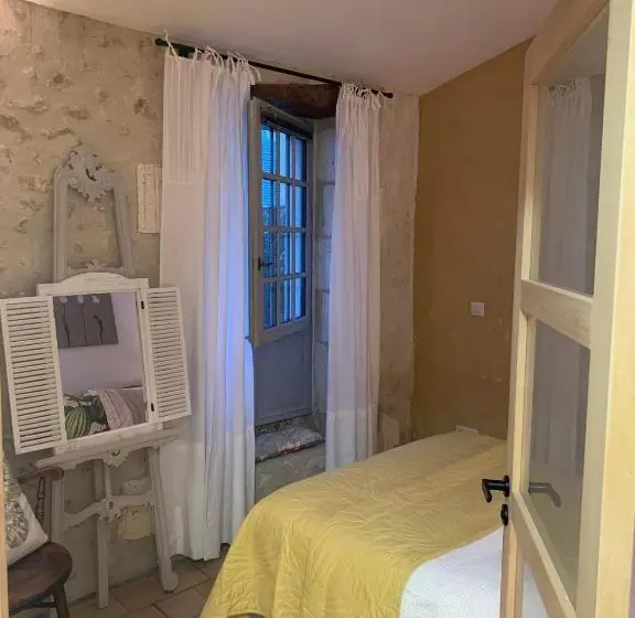 Huoneisto 1 Makuuhuone Parveke, Repos à Ribérac B&b