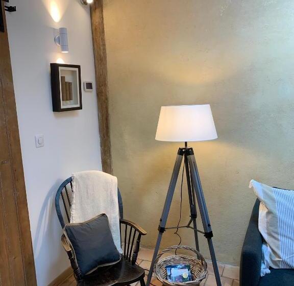 Апартаменты 1 Спальня с Балконом, Repos à Ribérac B&b