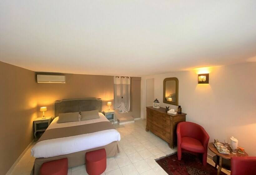 クラシックルーム, Le Mas Carré