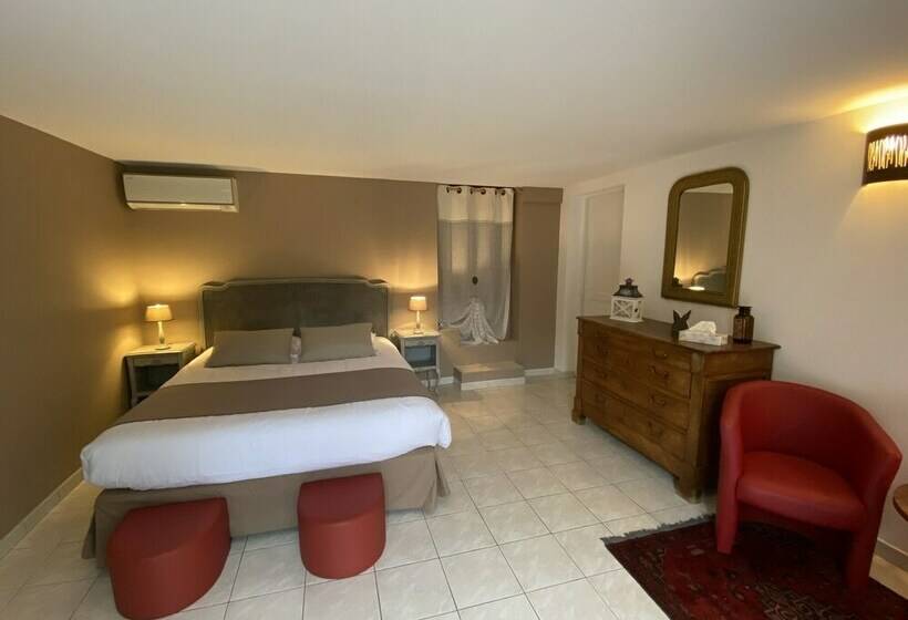 クラシックルーム, Le Mas Carré