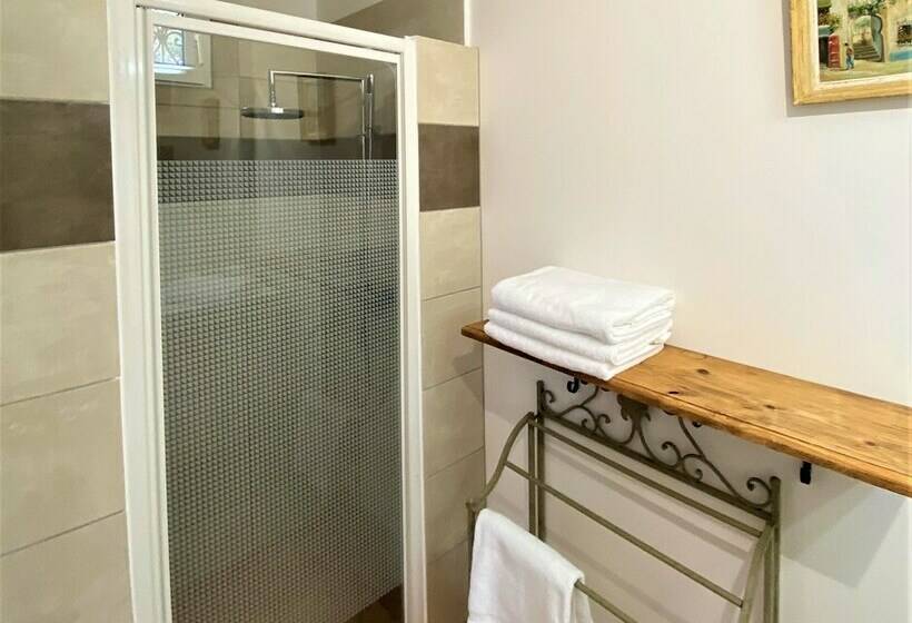 スタンダードルーム, Le Mas Carré