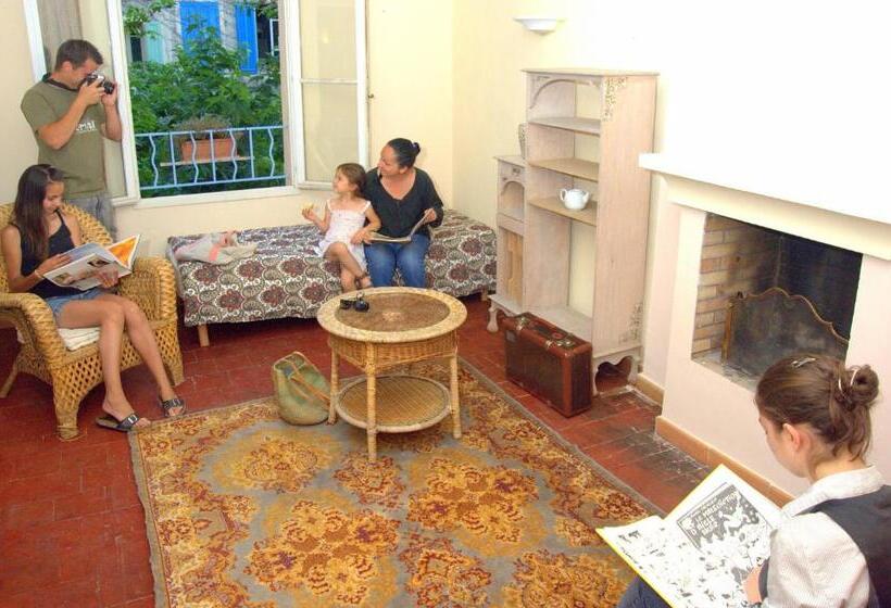 Апартаменты 2 Спальни, Auberge De La Fontaine