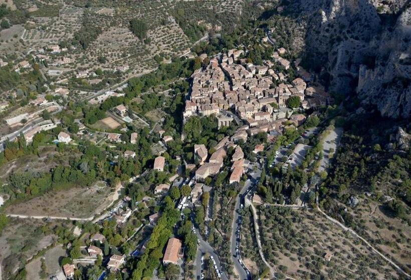 Апартаменты 2 Спальни, Auberge De La Fontaine