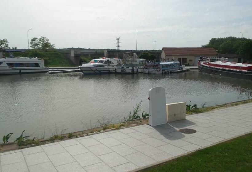 Standardrum, Chambre D'hôte De La Belle Jardinière