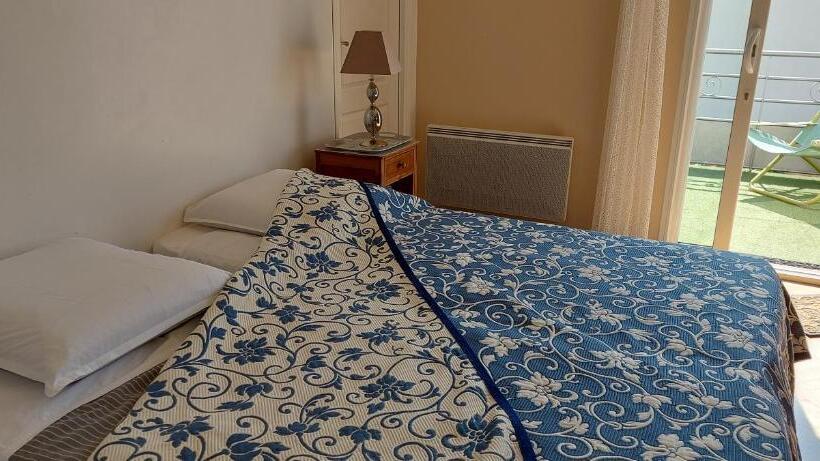 غرفة قياسية ثلاثية مزودة بتراس, Chambre D'hôte Fleur De Potager