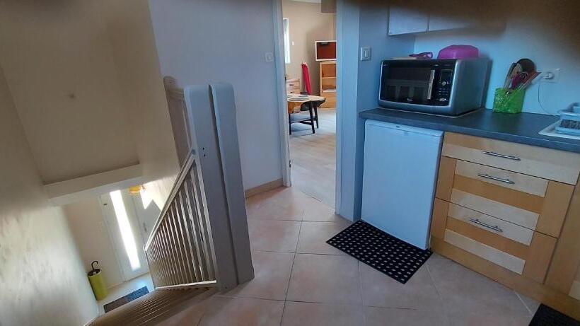 غرفة قياسية مزوَّدة بتراس, Chambre D'hôte Fleur De Potager