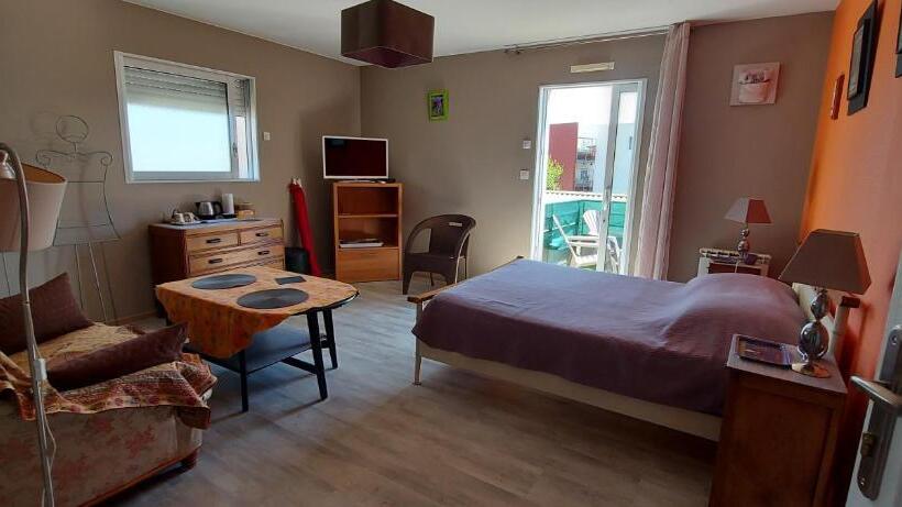 Номер Стандарт с Террасой, Chambre D'hôte Fleur De Potager